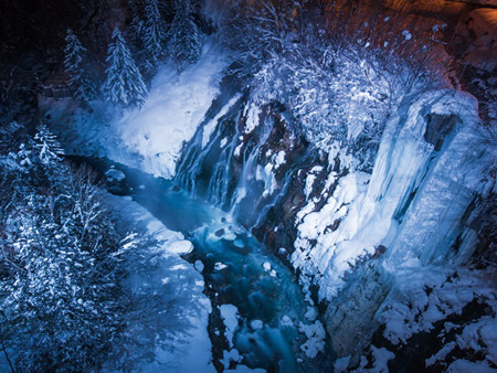 冬天的旭山动物园和灯光照耀下的青池&白须瀑布